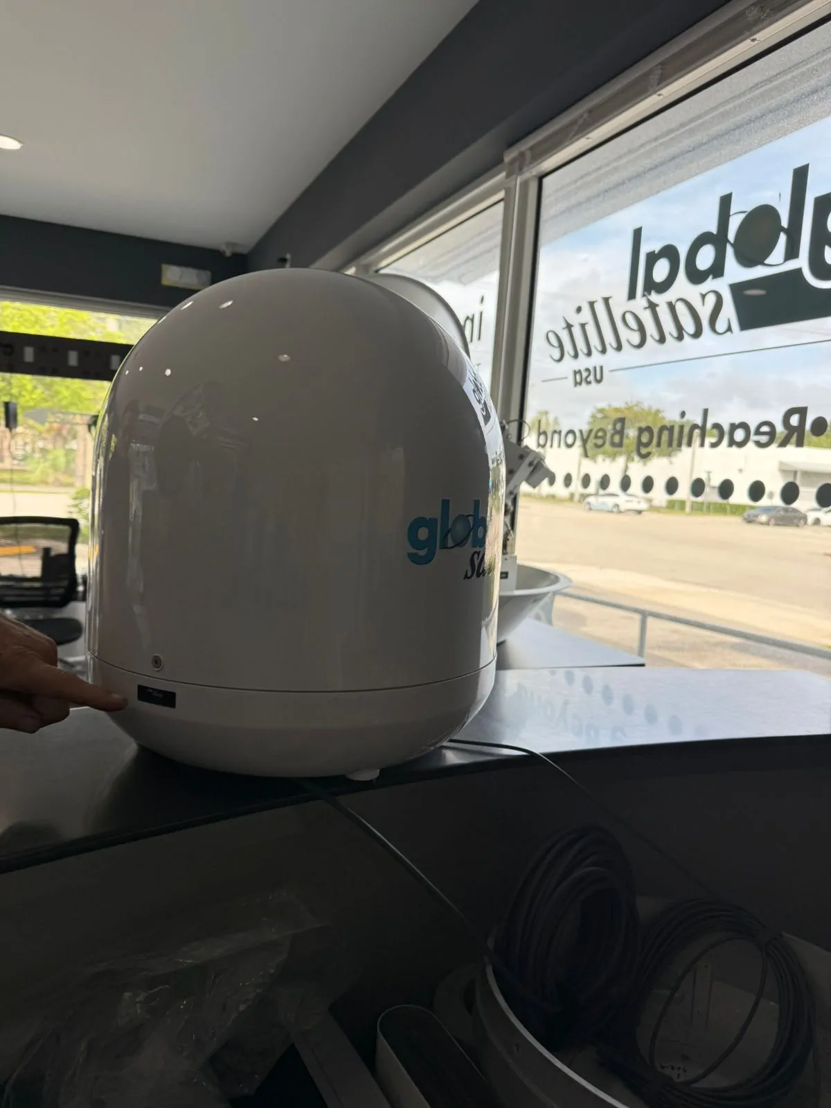 Global Satellite V30-HS - Image 2